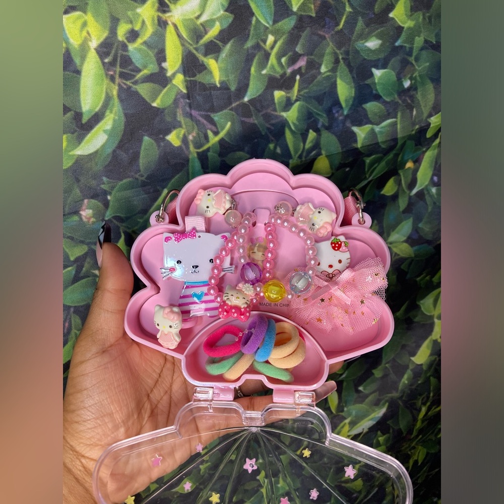‼️SOLD‼️Kids Pink Hello Kitty hair accessory set/purse
